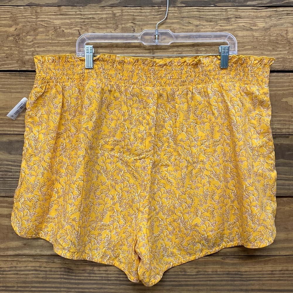 High-Waisted Floral Pajama Shorts for Women - Picture 11 of 11